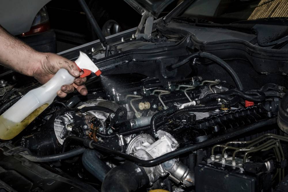 nettoyage moteur à Marigny-le-Châtel